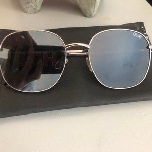 Quay Jezabell Sunglasses in Gunmetal Grey